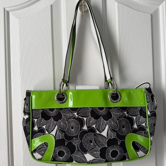 2006 Guess Structured Flap Shoulder Bag Silver Hardware Monogram - Picture 2 of 6